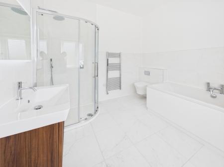 4 bedroom Detached house to let in Aldermaston Road, Pamber Green, Tadley, RG26
