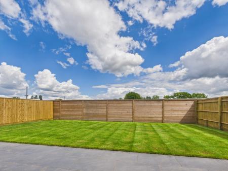 4 bedroom Detached house to let in Aldermaston Road, Pamber Green, Tadley, RG26