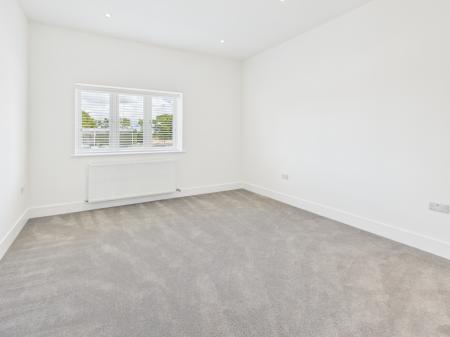 4 bedroom Detached house to let in Aldermaston Road, Pamber Green, Tadley, RG26