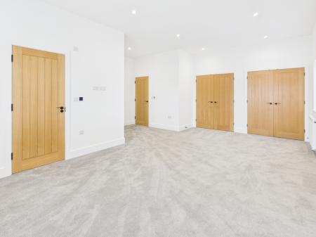 4 bedroom Detached house to let in Aldermaston Road, Pamber Green, Tadley, RG26