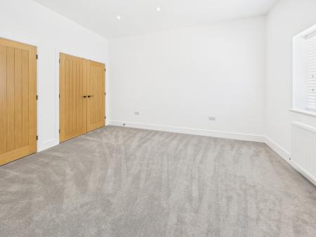 4 bedroom Detached house to let in Aldermaston Road. Pamber Green, Tadley, RG26