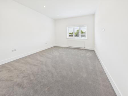 4 bedroom Detached house to let in Aldermaston Road. Pamber Green, Tadley, RG26