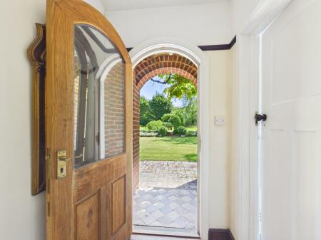 4 bedroom Detached house for sale in Farnham Road, Hook, RG29