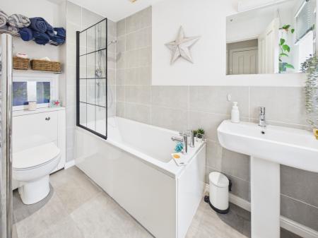 4 bedroom Detached house for sale in Wallis Drive, Bramley, RG26