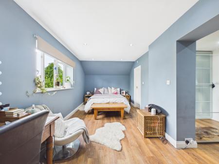 4 bedroom Detached house for sale in Wallis Drive, Bramley, RG26