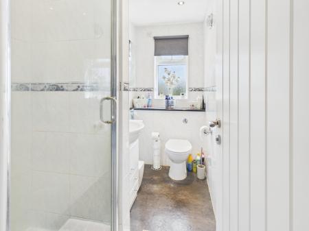 4 bedroom Detached house for sale in Silchester Road, Pamber Heath, RG26