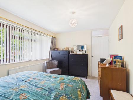 4 bedroom Detached house for sale in Silchester Road, Pamber Heath, RG26