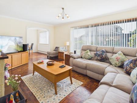 4 bedroom Detached house for sale in Silchester Road, Pamber Heath, RG26