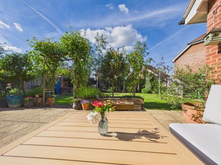 4 bedroom Detached house for sale in Centenary Fields, Bramley, RG26