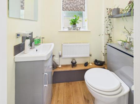 3 bedroom Detached house for sale in Droxford Crescent, Tadley, RG26