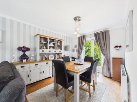 3 bedroom Detached house for sale in Droxford Crescent, Tadley, RG26