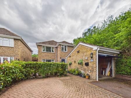 Droxford Crescent, Tadley, RG26