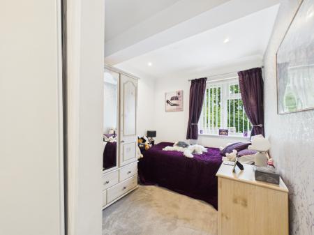 3 bedroom Detached house for sale in Droxford Crescent, Tadley, RG26