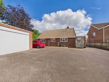3 bedroom Detached bungalow for sale in West Street, Tadley, RG26