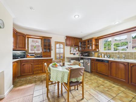 3 bedroom Detached bungalow for sale in West Street, Tadley, RG26