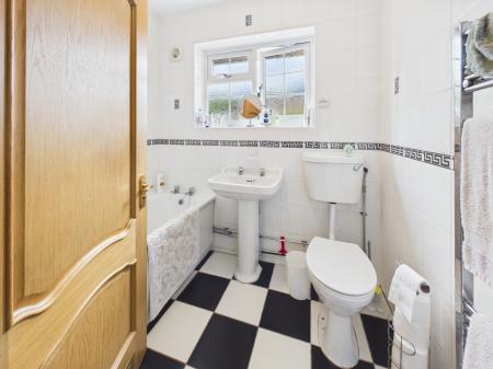 3 bedroom Detached bungalow for sale in West Street, Tadley, RG26