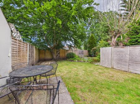 1 bedroom Semi-detached house to let in Stephens Close, Mortimer Common, RG7
