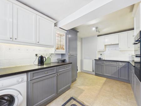 1 bedroom Semi-detached house to let in Stephens Close, Mortimer Common, RG7