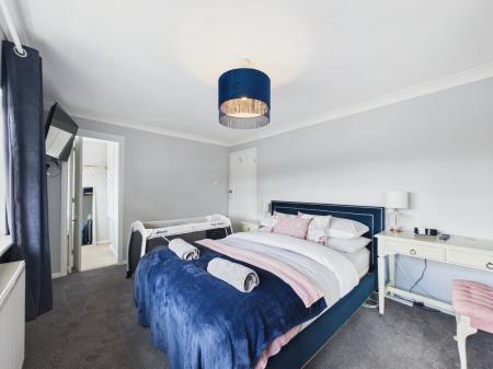 1 bedroom Semi-detached house to let in Stephens Close, Mortimer Common, RG7