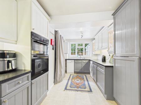 1 bedroom Semi-detached house to let in Stephens Close, Mortimer Common, RG7
