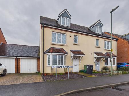 Royal Gardens, Tadley, RG26