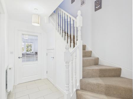 4 bedroom Semi-detached house to let in Royal Gardens, Tadley, RG26
