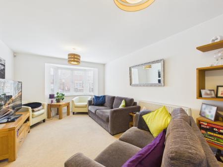 4 bedroom Semi-detached house to let in Royal Gardens, Tadley, RG26