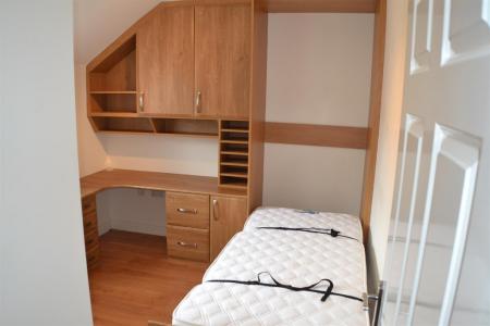 2 bedroom Flat to let in Blackthorn Close, Tadley, RG26