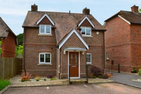 Blackthorn Close, Tadley, RG26