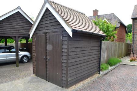 2 bedroom Flat to let in Blackthorn Close, Tadley, RG26