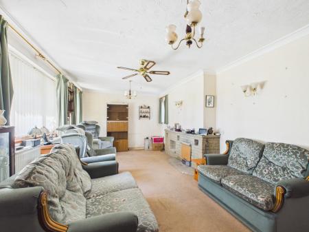 3 bedroom Detached bungalow for sale in Silchester Road, Pamber Heath, RG26