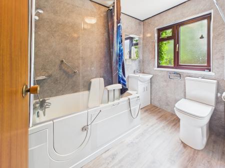 5 bedroom Detached house for sale in Admoor Lane, Bradfield, RG7