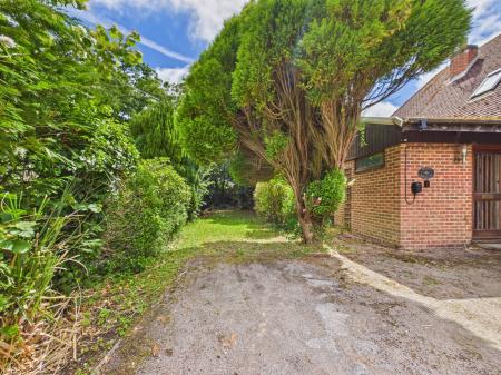 5 bedroom Detached house for sale in Admoor Lane, Bradfield, RG7