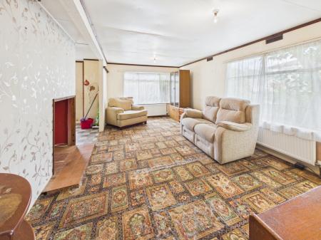 3 bedroom Park home for sale in Second Avenue, Ravenswing, Aldermaston, RG7