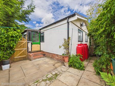Second Avenue, Ravenswing, Aldermaston, RG7