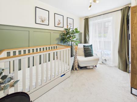 2 bedroom Apartment to let in Chawton Court,, Hook, RG27