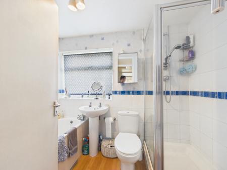 3 bedroom End of terrace house for sale in Stephens Road, Tadley, RG26