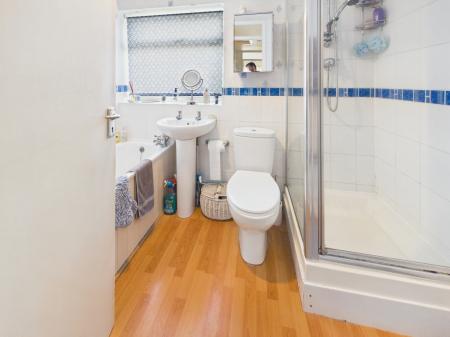 3 bedroom End of terrace house for sale in Stephens Road, Tadley, RG26