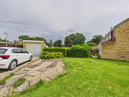 3 bedroom End of terrace house for sale in Stephens Road, Tadley, RG26