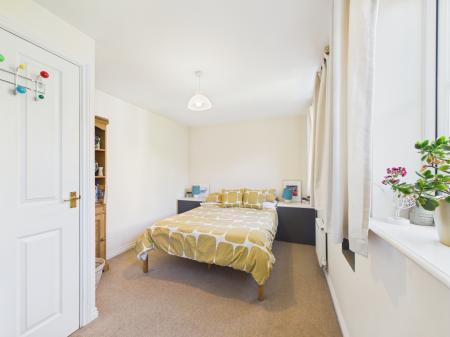 3 bedroom End of terrace house for sale in Fallows Road, Reading, RG7