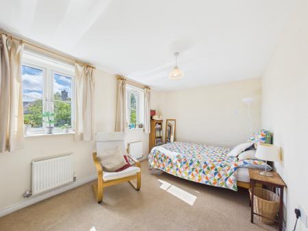 3 bedroom End of terrace house for sale in Fallows Road, Reading, RG7