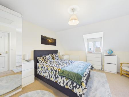 3 bedroom End of terrace house for sale in Fallows Road, Reading, RG7