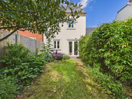 3 bedroom End of terrace house for sale in Fallows Road, Reading, RG7