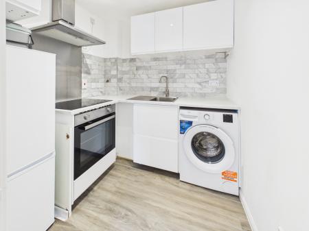 2 bedroom Flat to let in Odette Gardens, Tadley, RG26