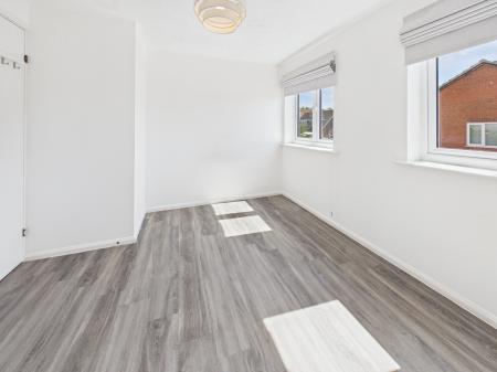 2 bedroom Flat to let in Odette Gardens, Tadley, RG26
