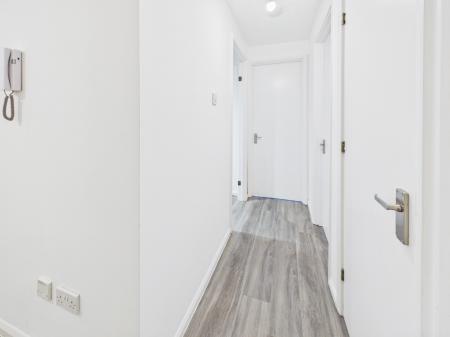 2 bedroom Flat to let in Odette Gardens, Tadley, RG26