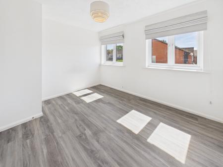 2 bedroom Flat to let in Odette Gardens, Tadley, RG26