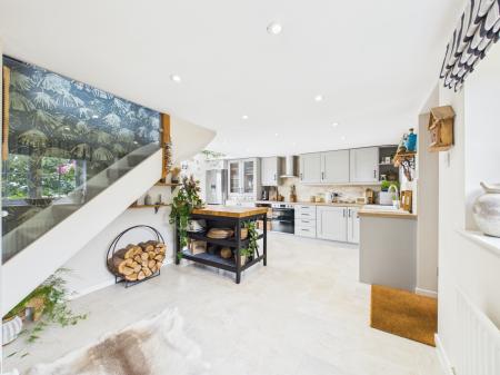 4 bedroom Semi-detached house for sale in Little London Road, Silchester, RG7