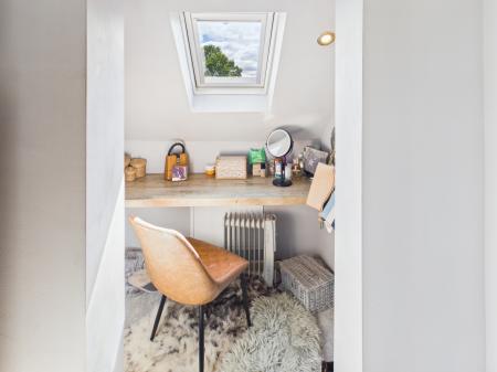 4 bedroom Semi-detached house for sale in Little London Road, Silchester, RG7