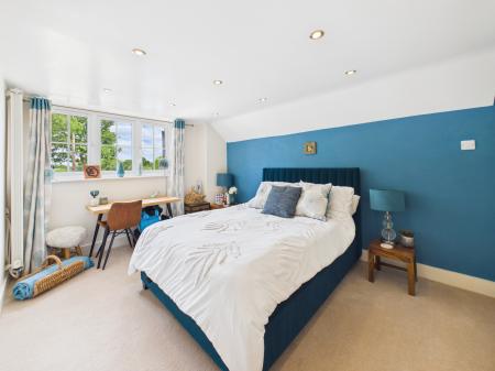 4 bedroom Semi-detached house for sale in Little London Road, Silchester, RG7